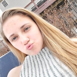 Meet your Posher, Kaylie